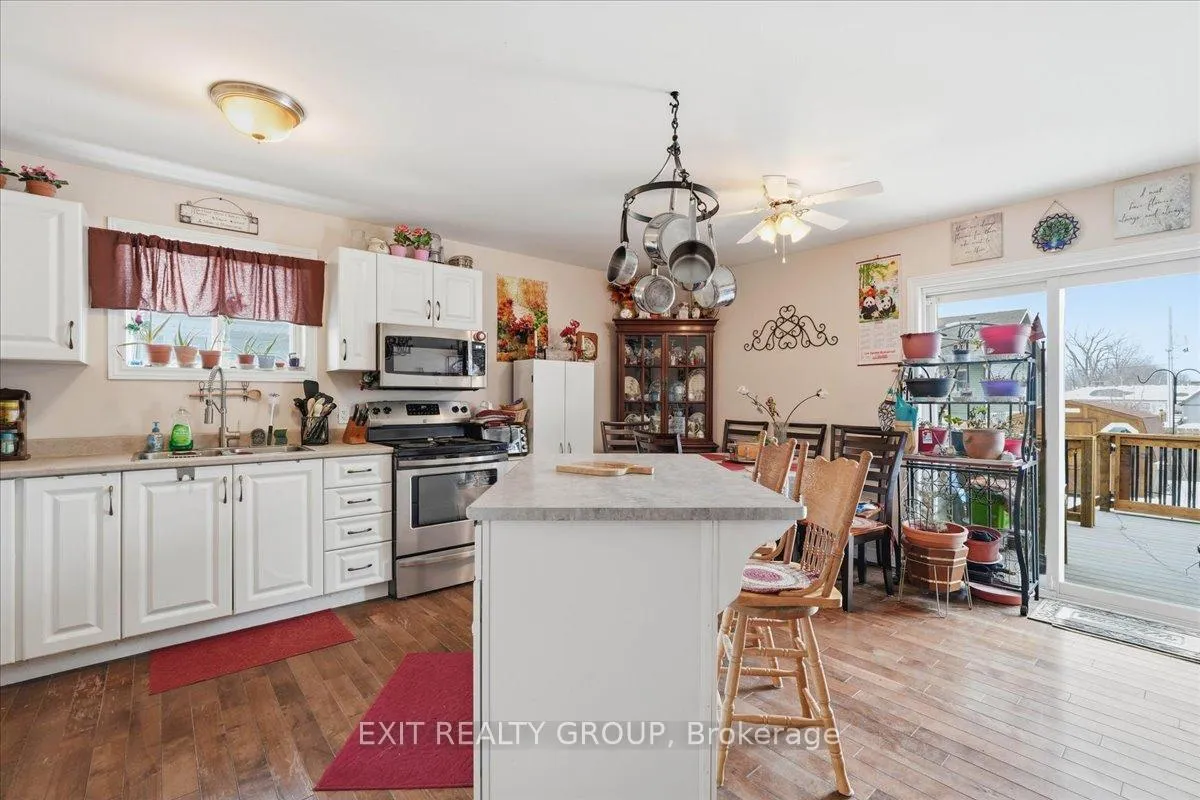 Photo 4 of 218 Brant Street, Deseronto, Deseronto (Town) — HOMEH