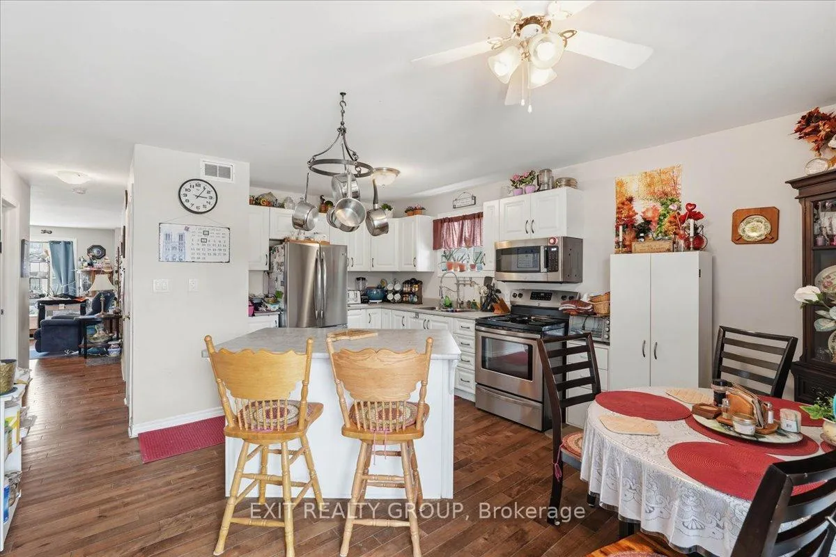 Photo 8 of 218 Brant Street, Deseronto, Deseronto (Town) — HOMEH