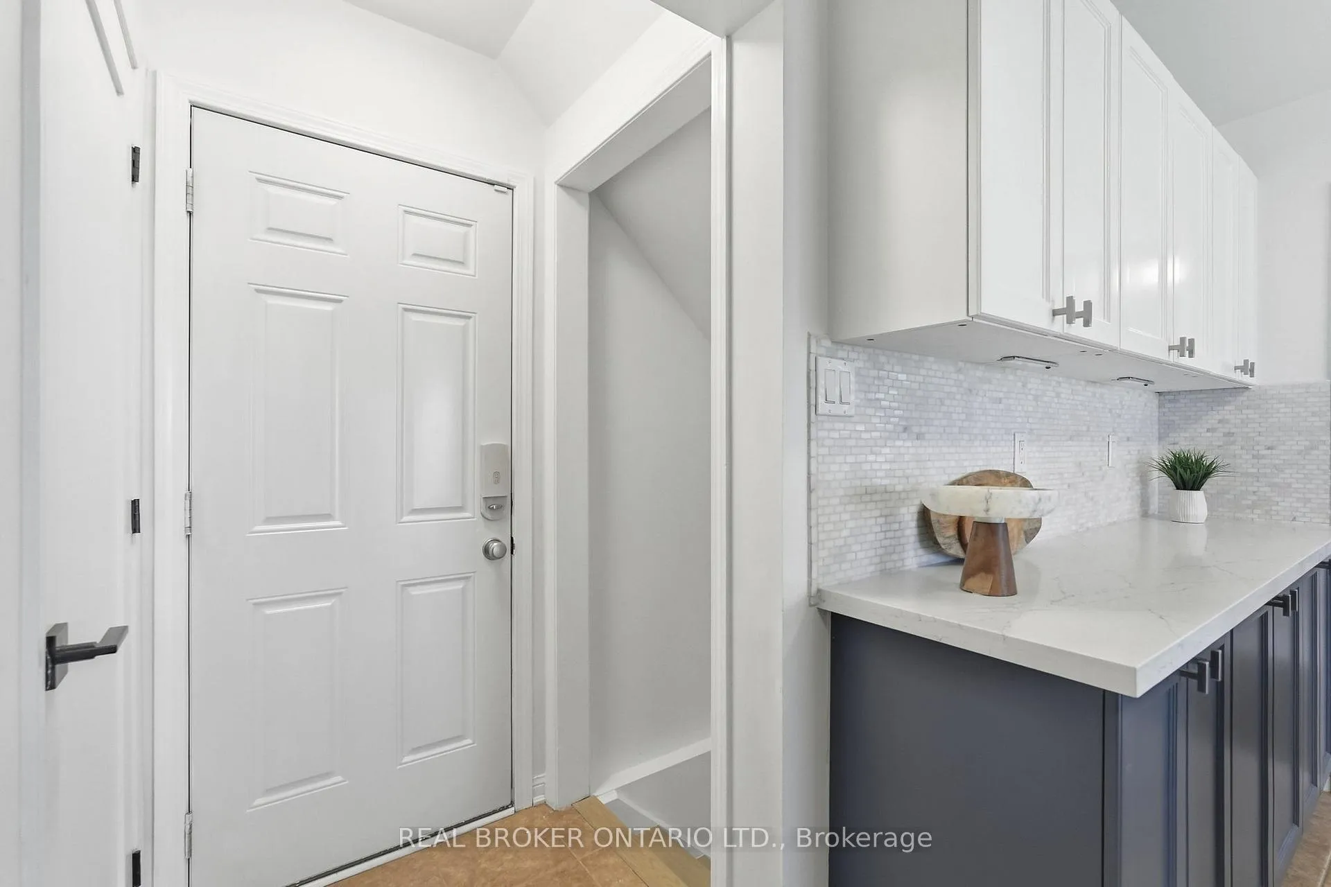 Photo 37 of 1119 Solomon Court, Milton, Willmott — HOMEH