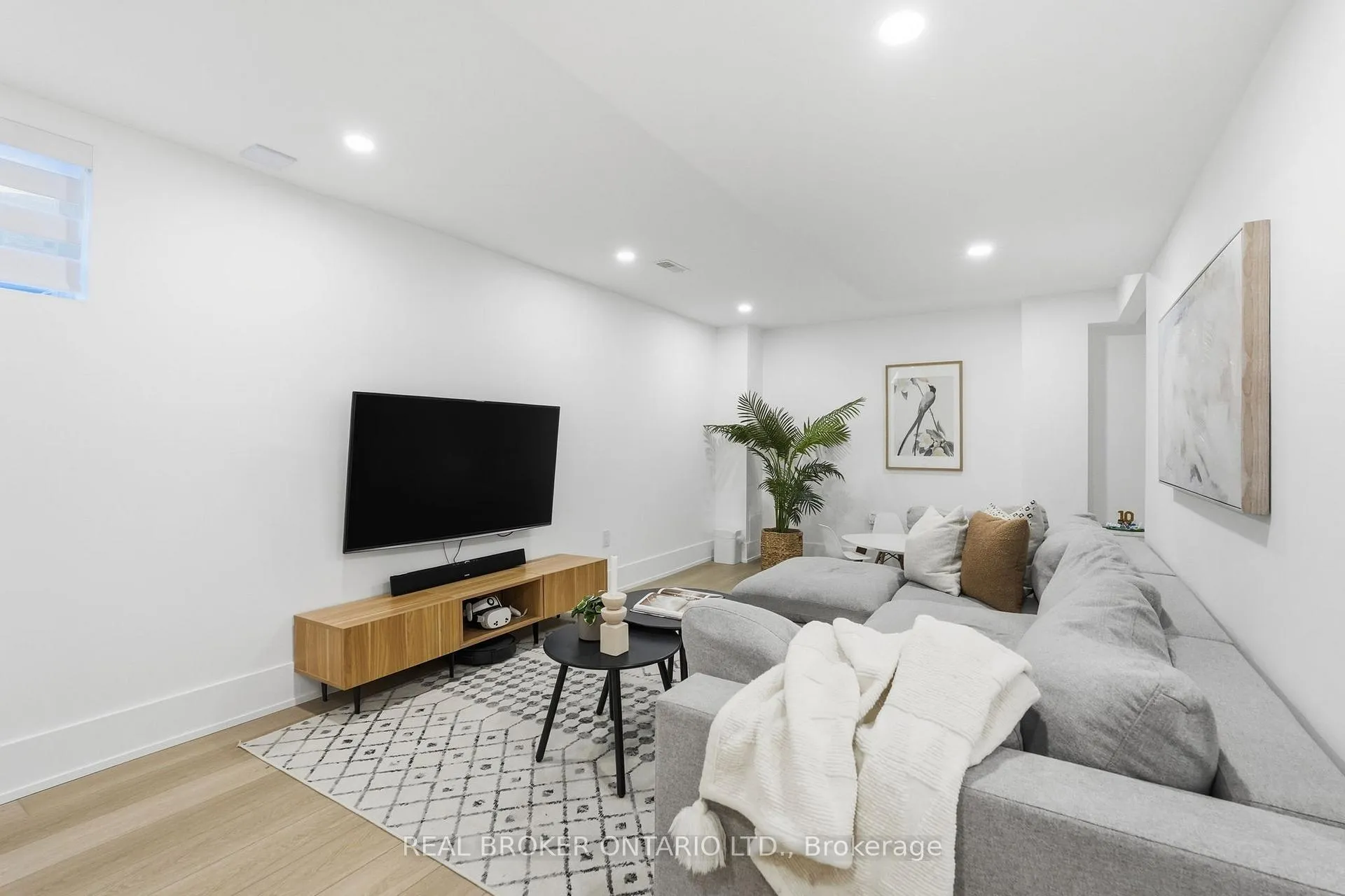 Photo 43 of 1119 Solomon Court, Milton, Willmott — HOMEH