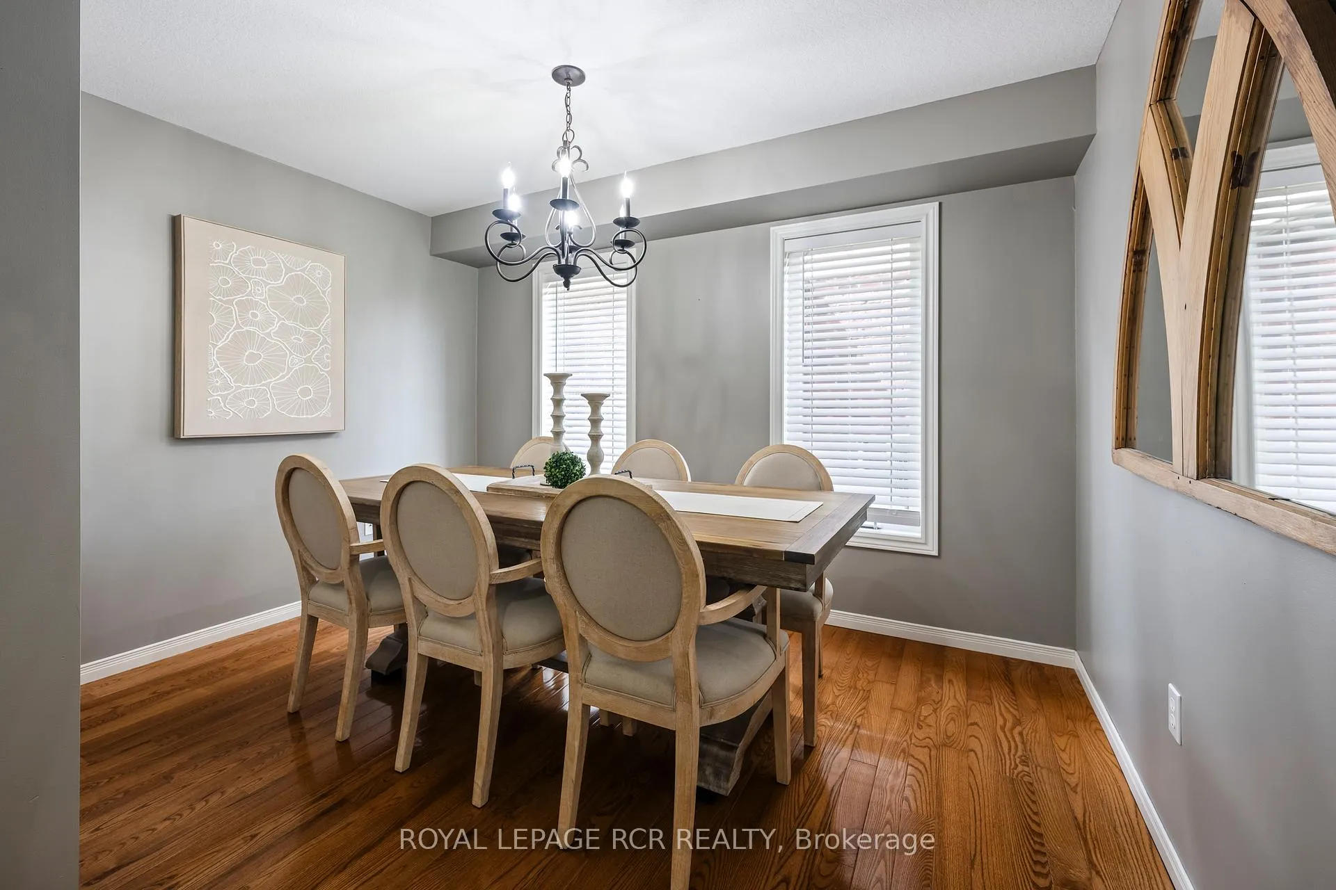 Photo 6 of 11 Sandringham Circle, Orangeville — HOMEH