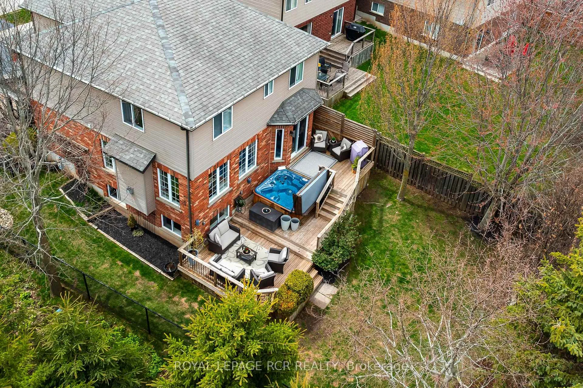 Photo 27 of 11 Sandringham Circle, Orangeville — HOMEH