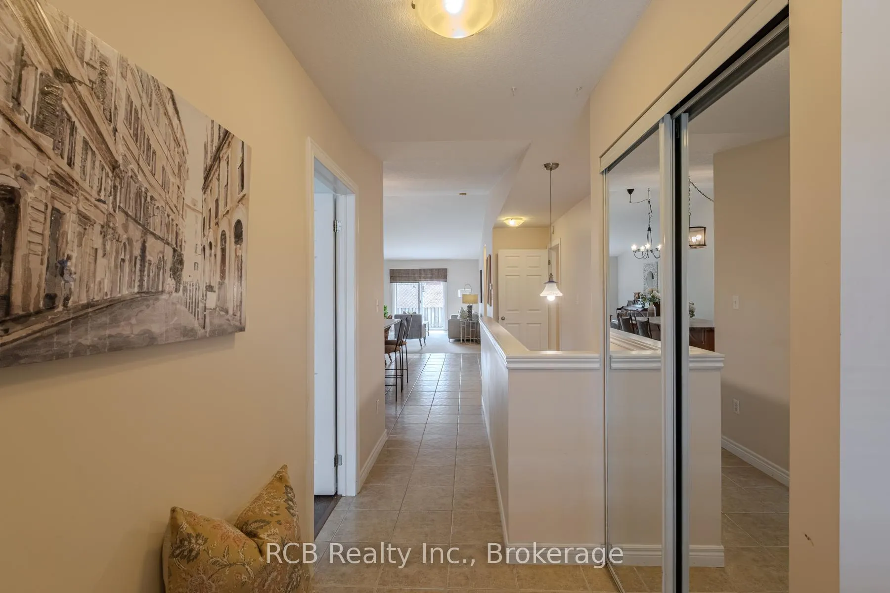 Photo 4 of Unit 21, 54 Garden Avenue, Brantford, Echo Place — HOMEH