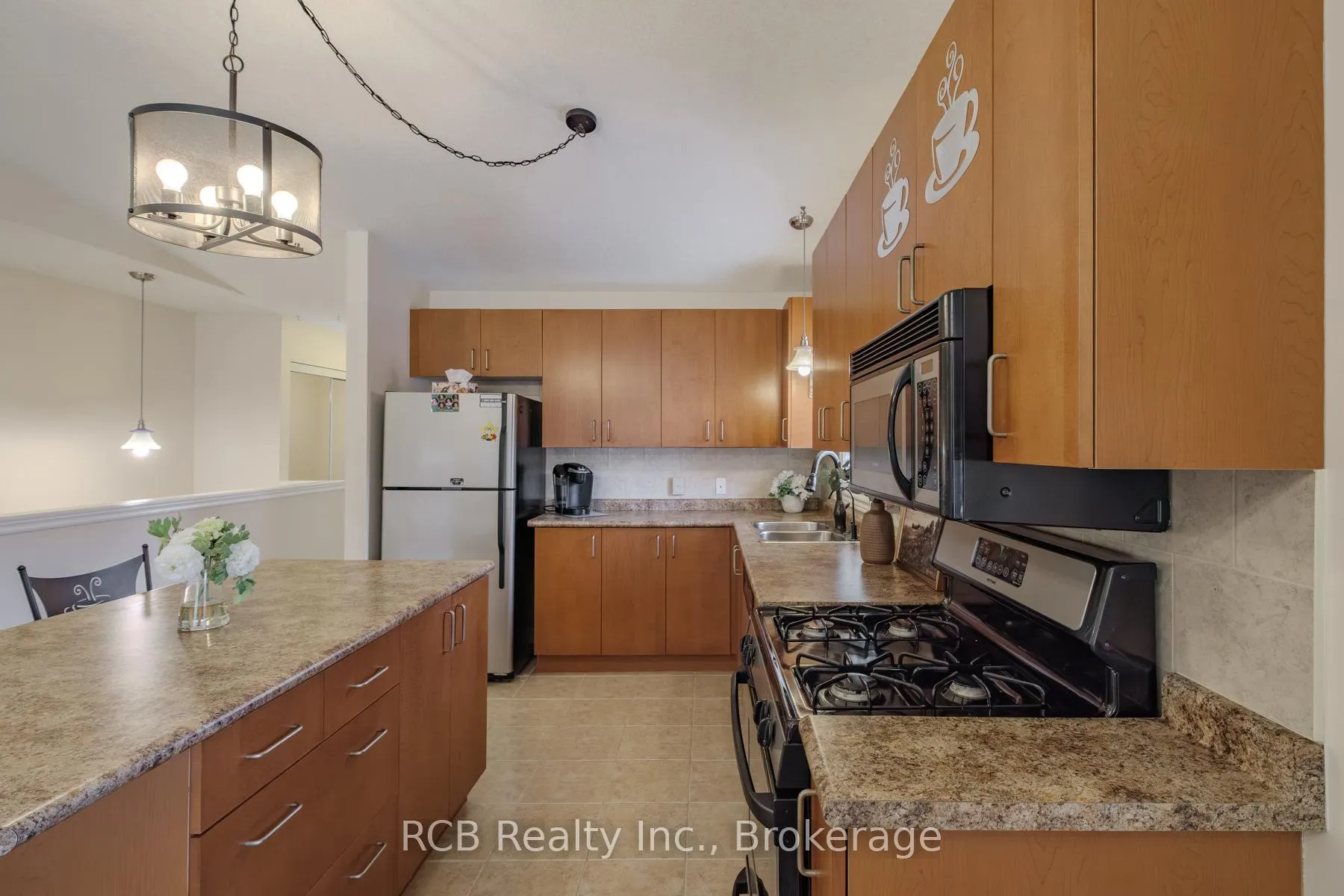Photo 8 of Unit 21, 54 Garden Avenue, Brantford, Echo Place — HOMEH
