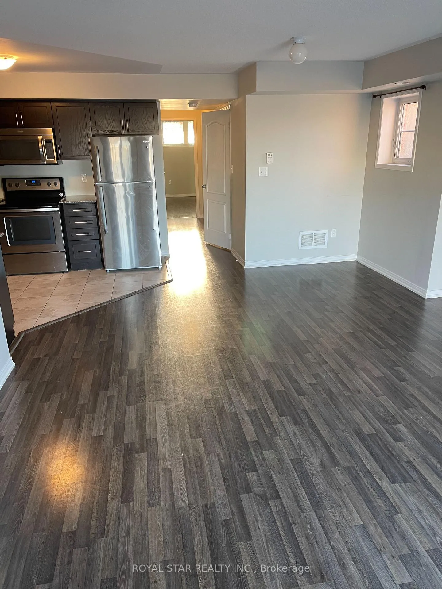 Photo 3 of Unit 1, 2484 Post Road, Oakville, River Oaks — HOMEH