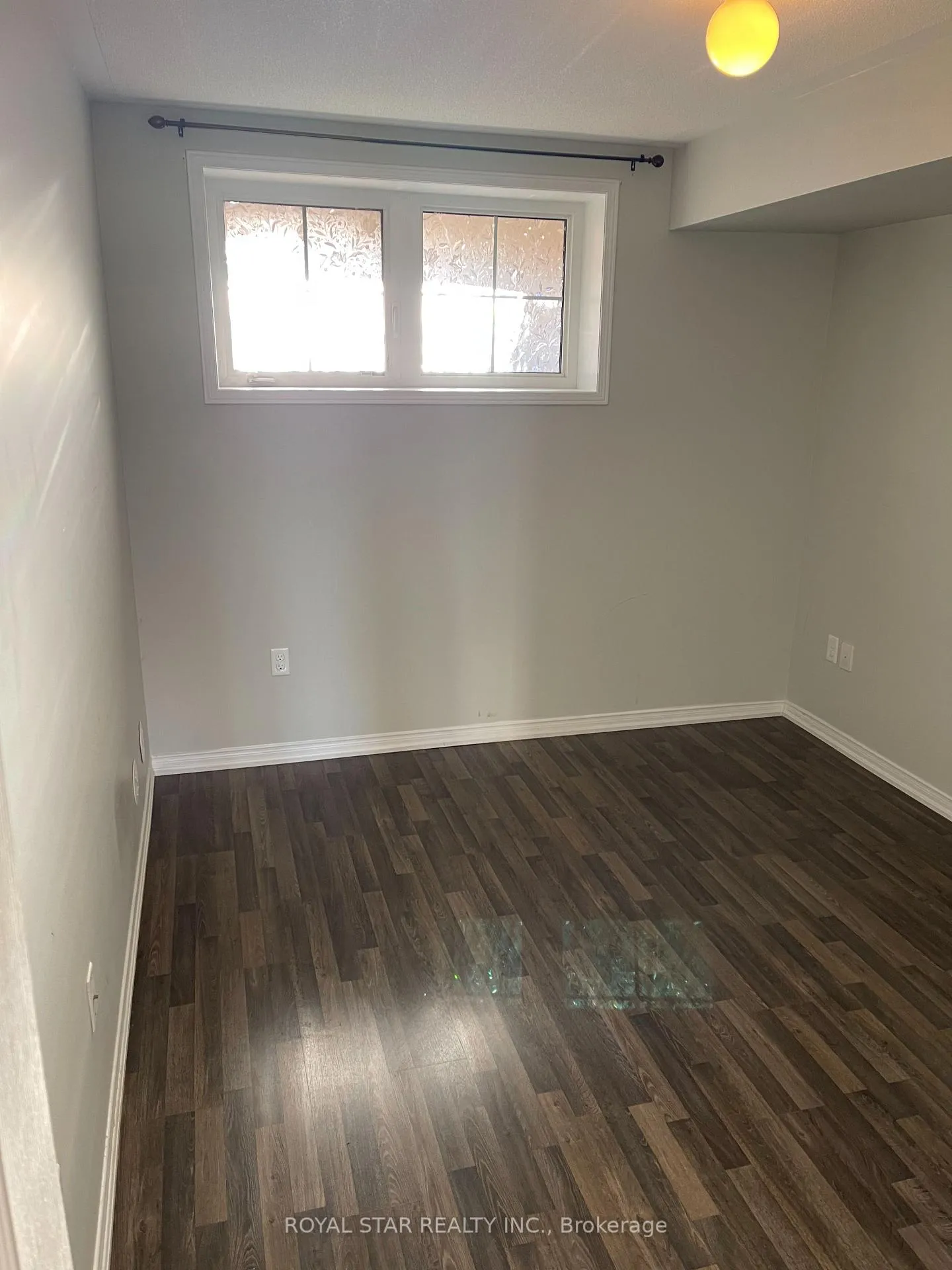 Photo 12 of Unit 1, 2484 Post Road, Oakville, River Oaks — HOMEH