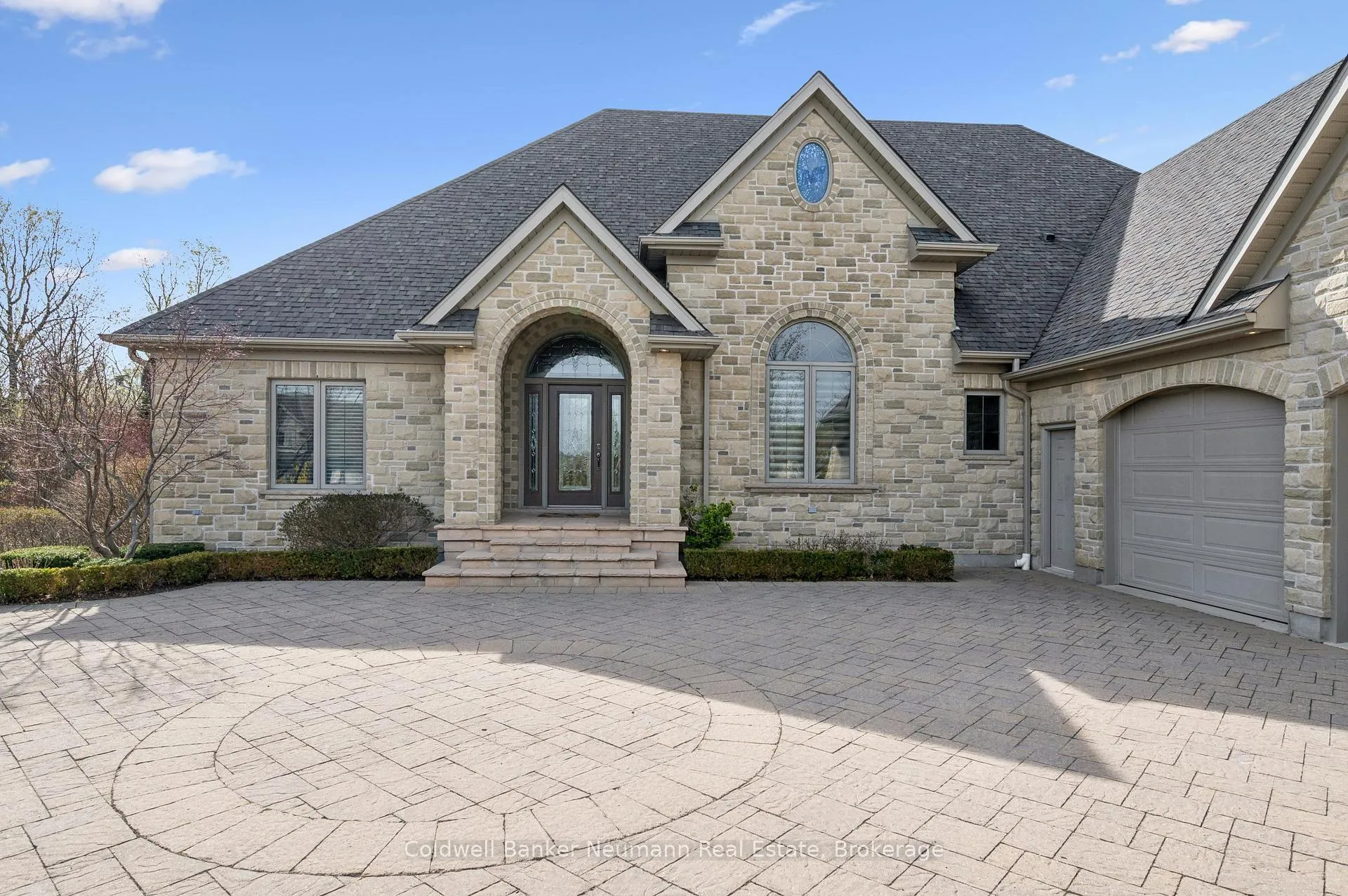 Photo 44 of 33 Cassin Court, Puslinch, Rural Puslinch East — HOMEH
