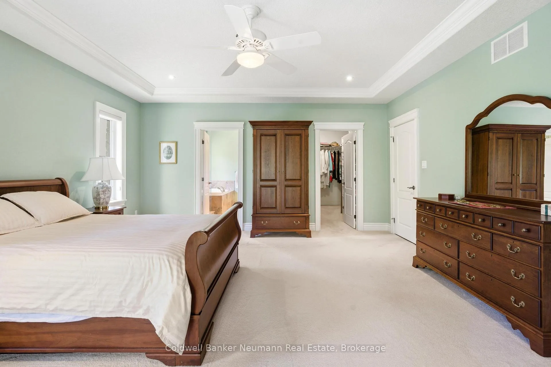 Photo 13 of 33 Cassin Court, Puslinch, Rural Puslinch East — HOMEH
