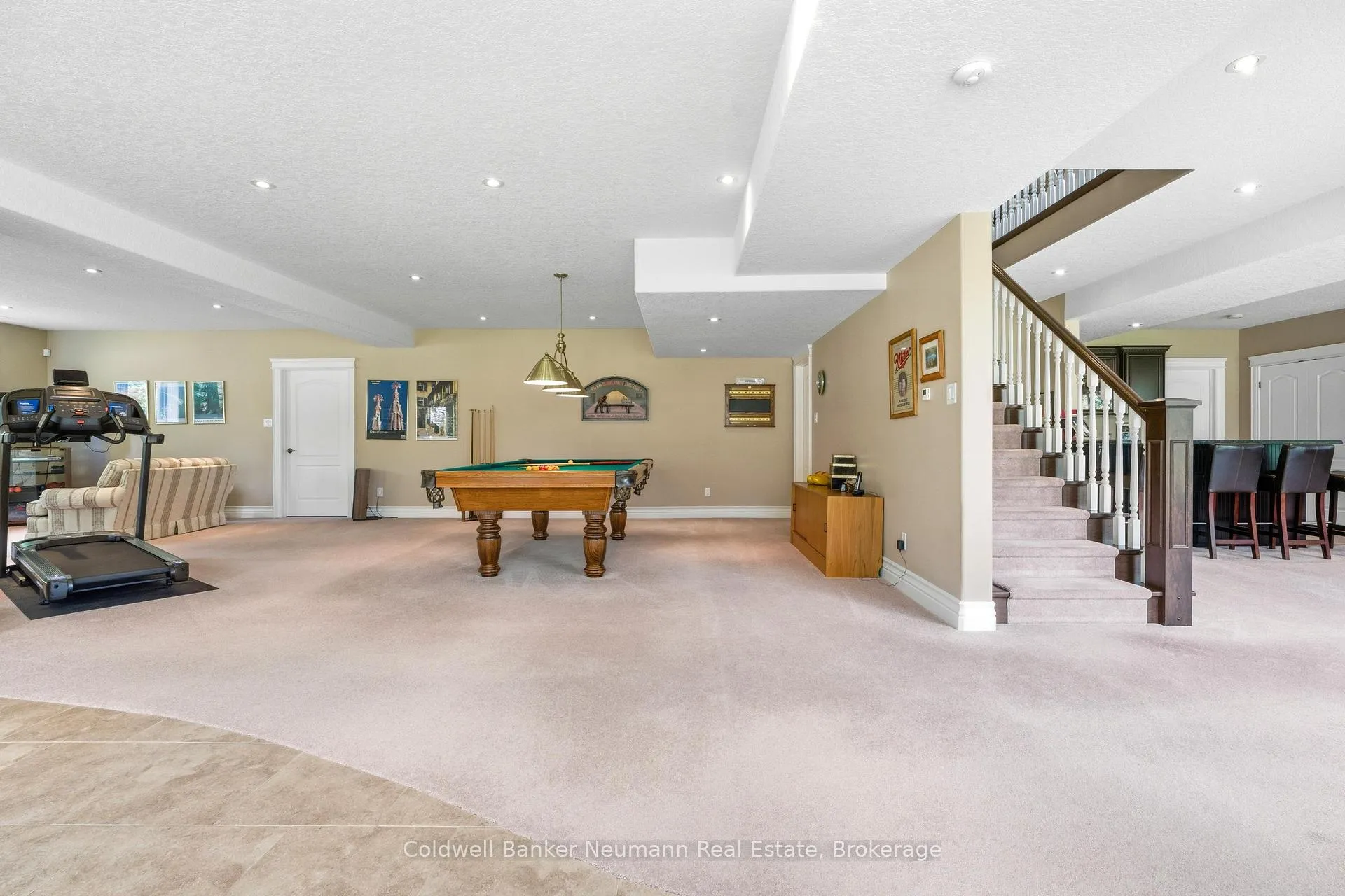 Photo 30 of 33 Cassin Court, Puslinch, Rural Puslinch East — HOMEH
