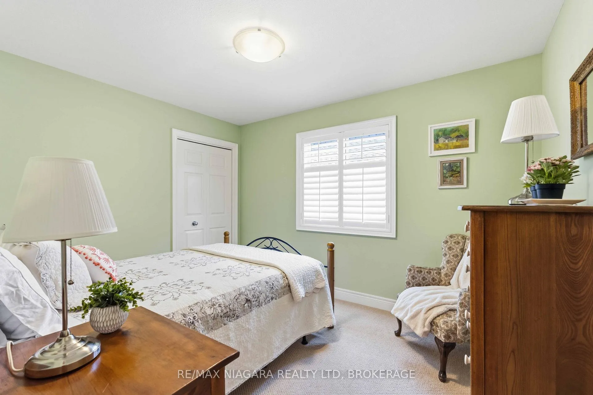 Photo 20 of 14 Nicholas Drive, St. Catharines, Rykert/Vansickle — HOMEH