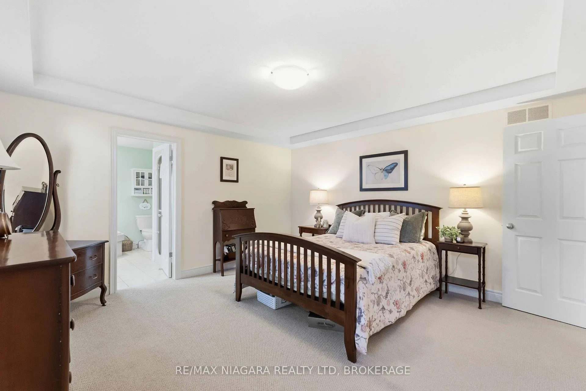 Photo 22 of 14 Nicholas Drive, St. Catharines, Rykert/Vansickle — HOMEH