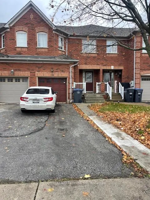 Photo 1 of 174 Twin Pines Crescent, Brampton, Northwest Brampton — HOMEH
