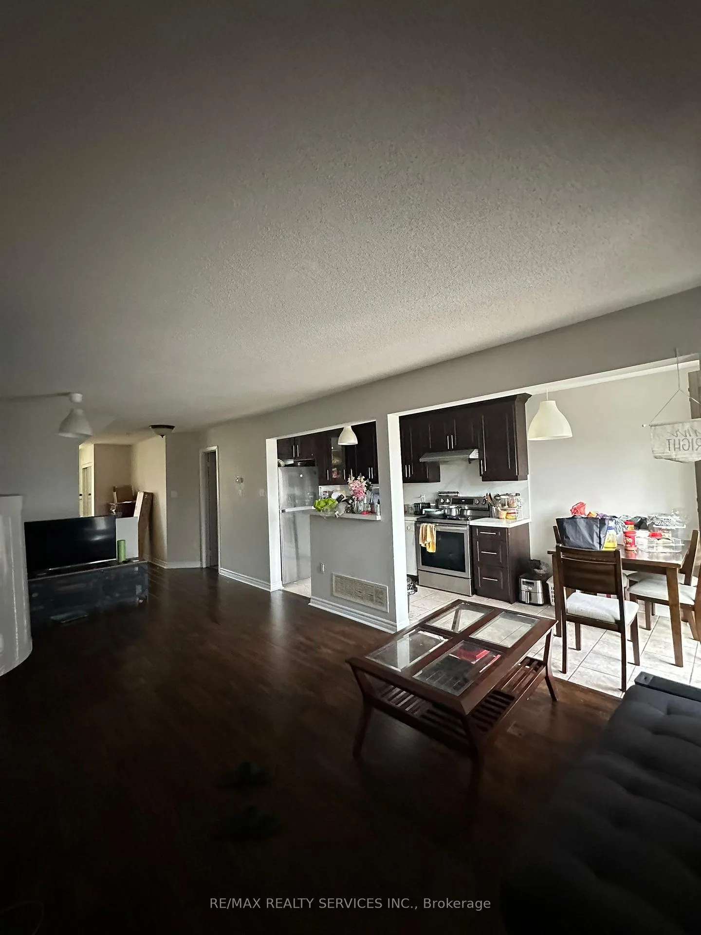 Photo 3 of 174 Twin Pines Crescent, Brampton, Northwest Brampton — HOMEH