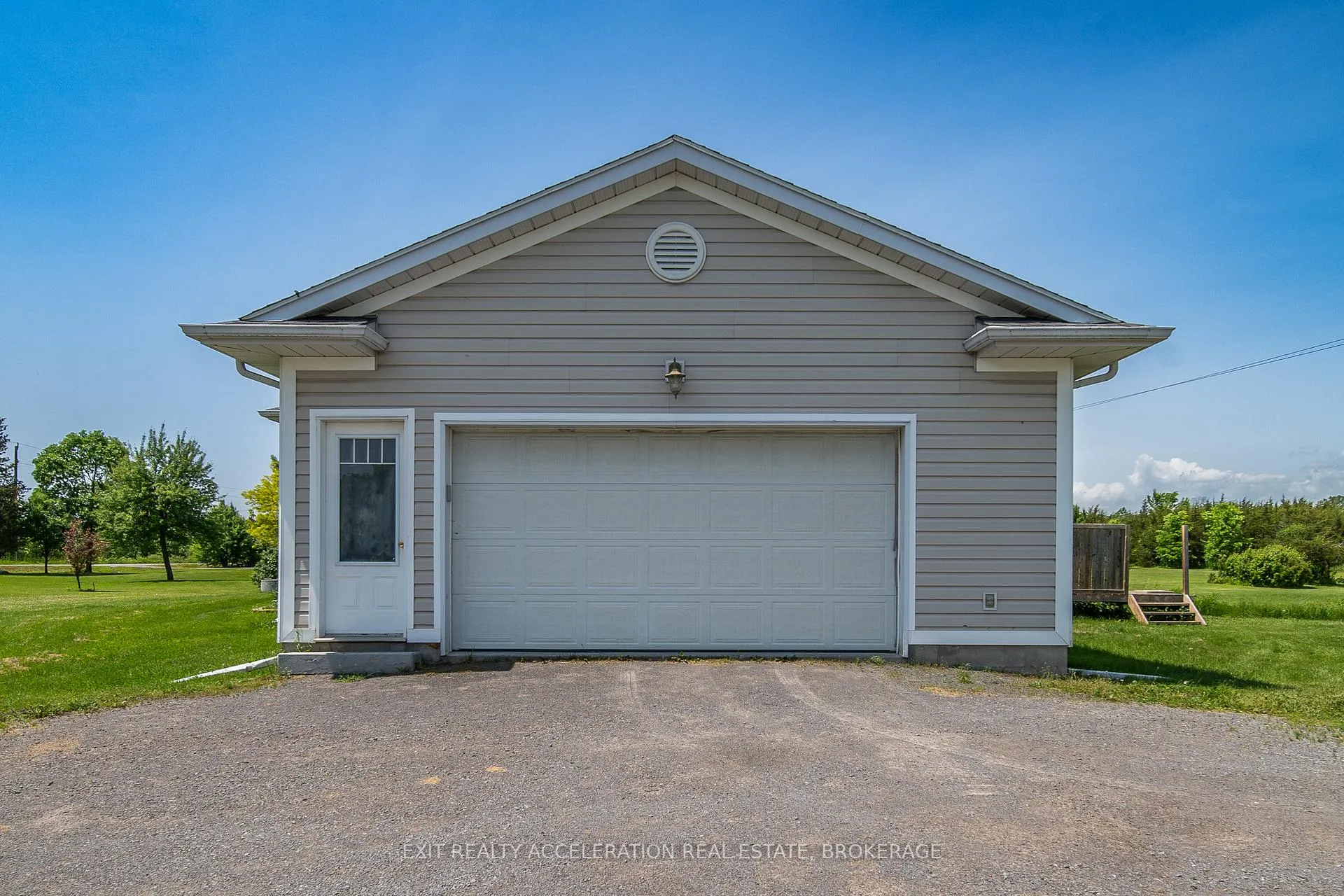 Photo 3 of 1633 Lazier Road, Tyendinaga, Tyendinaga Township — HOMEH