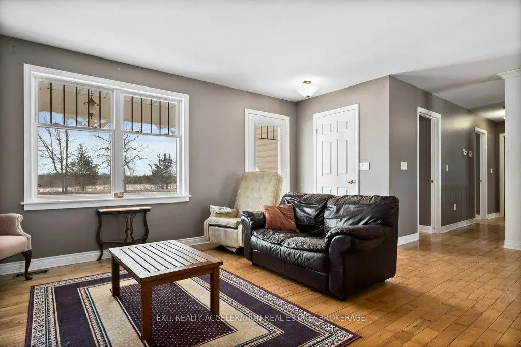 Photo 11 of 1633 Lazier Road, Tyendinaga, Tyendinaga Township — HOMEH
