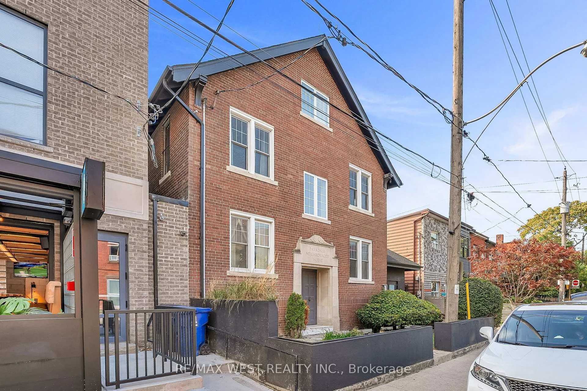 Photo 2 of 53 Argyle Street, Toronto, Trinity-Bellwoods — HOMEH