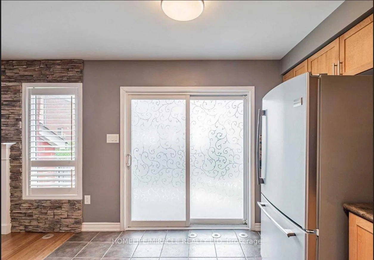 Photo 13 of 795 Howden Crescent, Milton, Coates — HOMEH