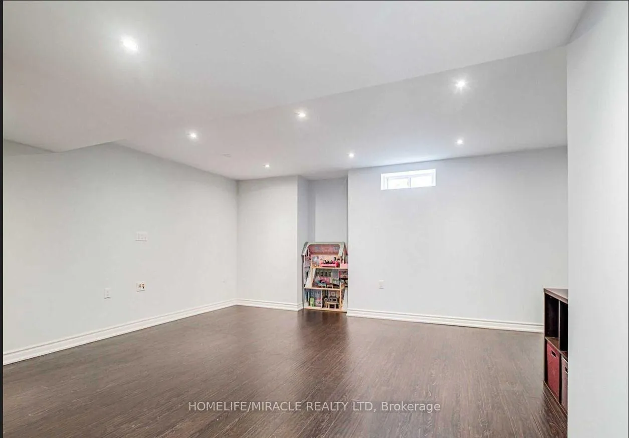 Photo 27 of 795 Howden Crescent, Milton, Coates — HOMEH