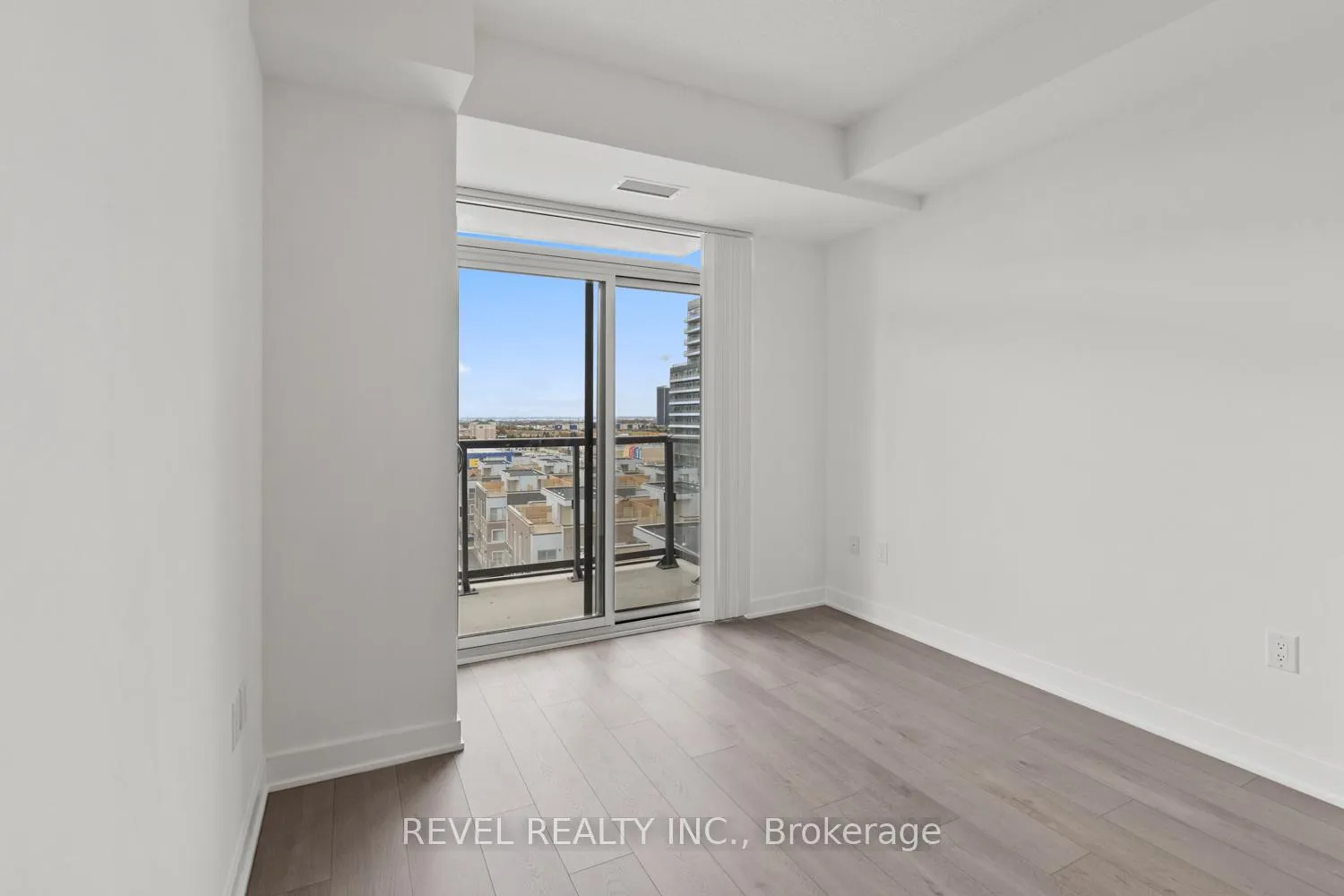 Photo 19 of Unit 720, 60 Honeycrisp Crescent, Vaughan, Vaughan Corporate Centre — HOMEH