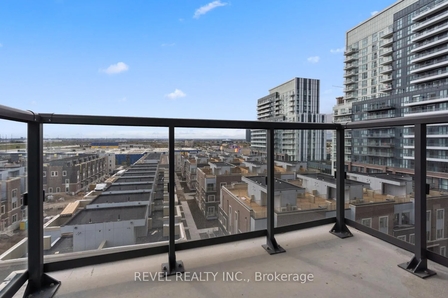 Photo 21 of Unit 720, 60 Honeycrisp Crescent, Vaughan, Vaughan Corporate Centre — HOMEH