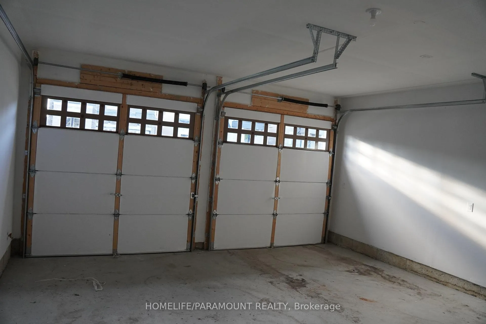 Photo 39 of 5 Dolomite Drive, Brampton, Bram East — HOMEH