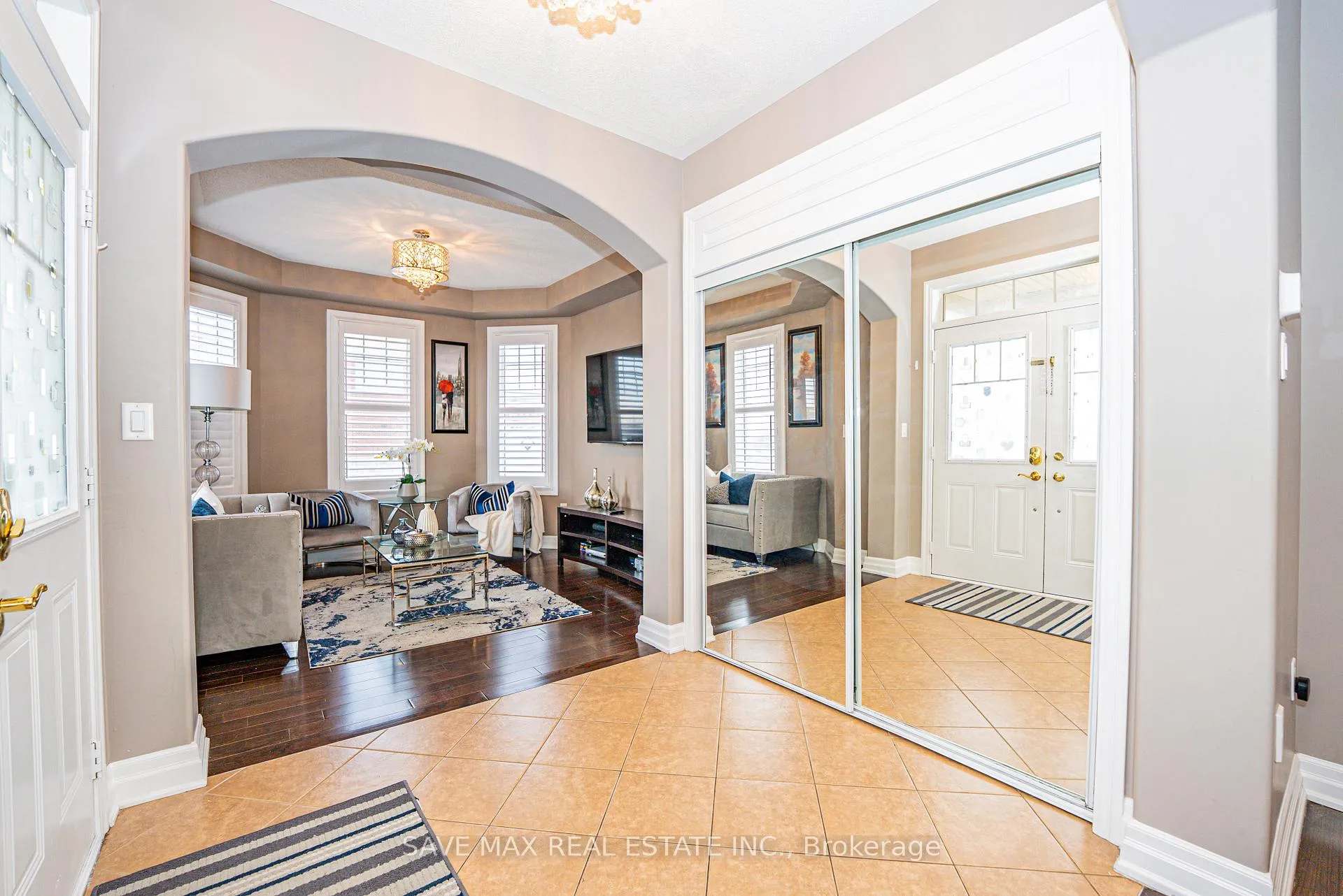 Photo 6 of Unit Upper, 198 Gardenbrooke Trail, Brampton, Bram East — HOMEH