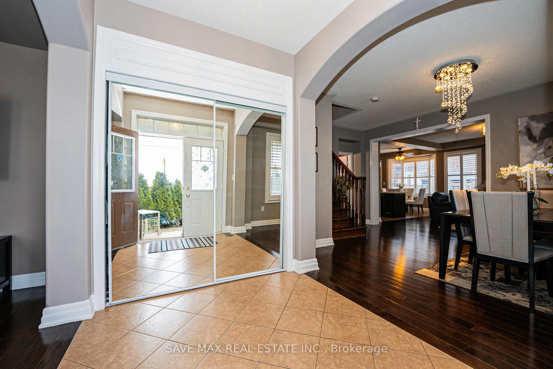 Photo 7 of Unit Upper, 198 Gardenbrooke Trail, Brampton, Bram East — HOMEH
