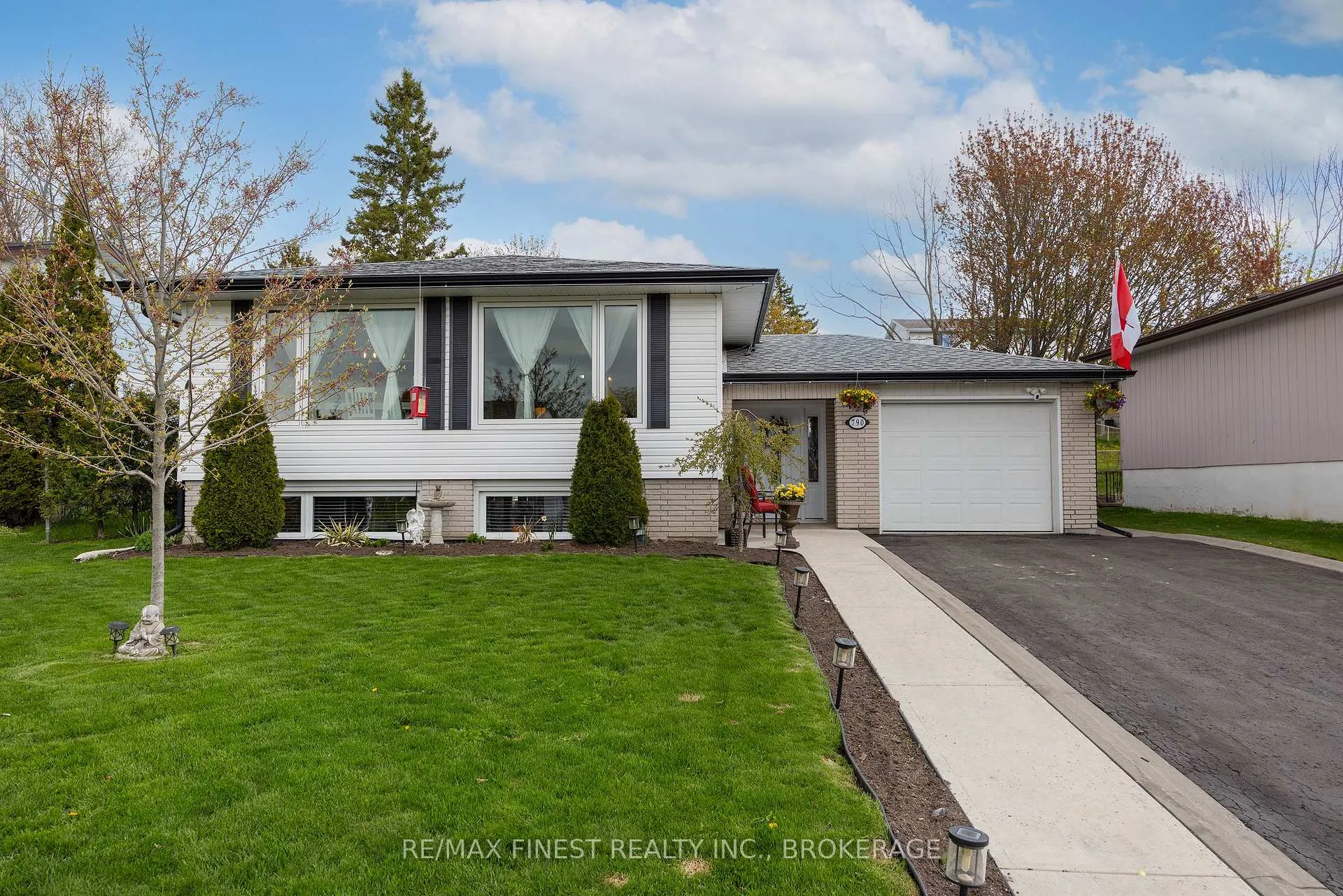 Photo 3 of 790 High Gate Park Drive, Kingston, South of Taylor-Kidd Blvd — HOMEH
