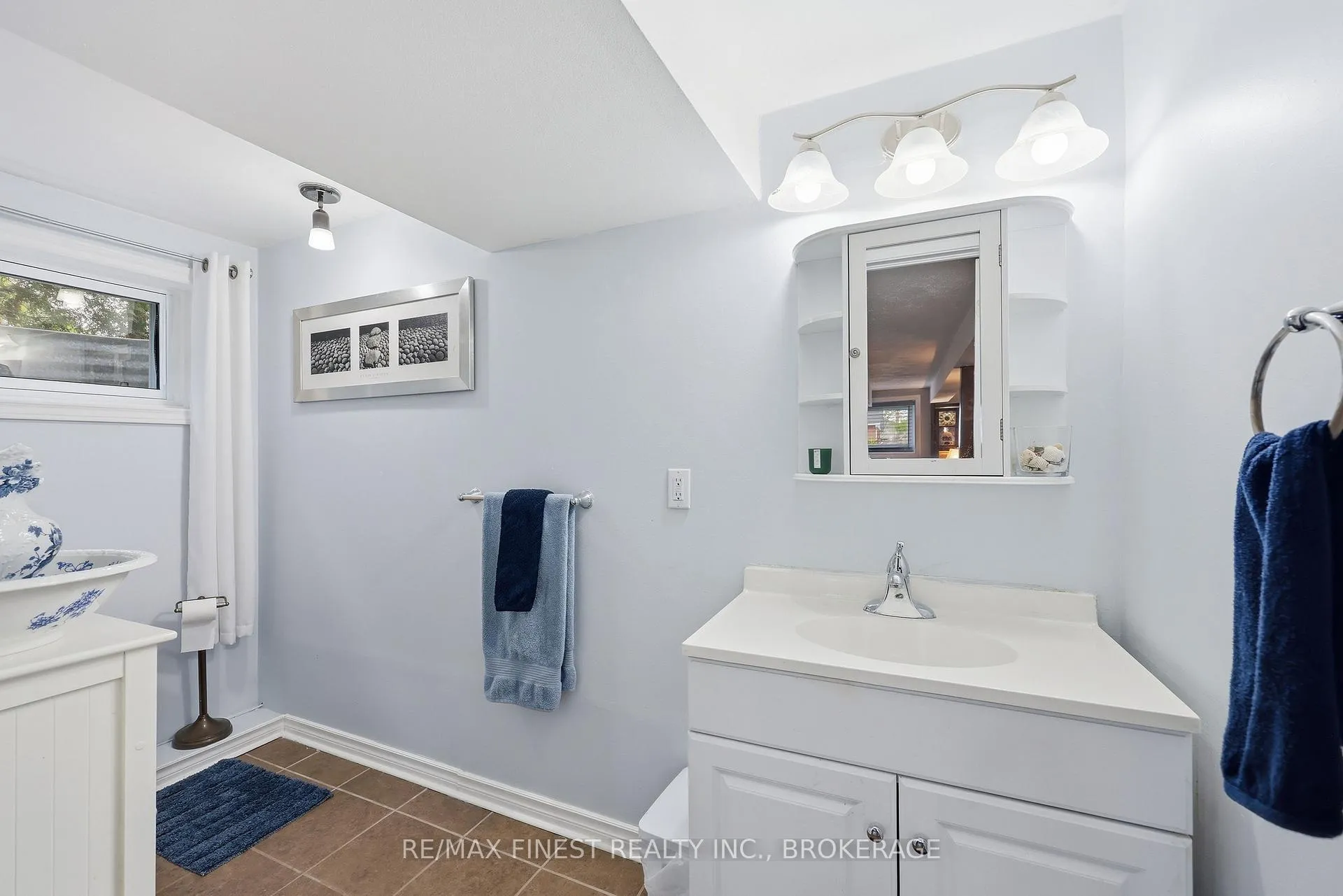Photo 33 of 790 High Gate Park Drive, Kingston, South of Taylor-Kidd Blvd — HOMEH