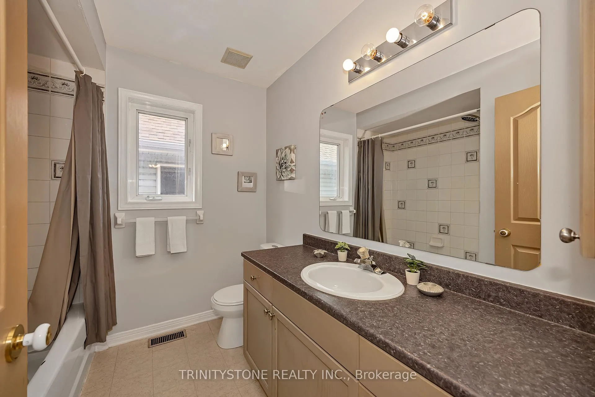 Photo 35 of 20 Birkendale Drive, Ottawa, Kanata - Beaverbrook — HOMEH