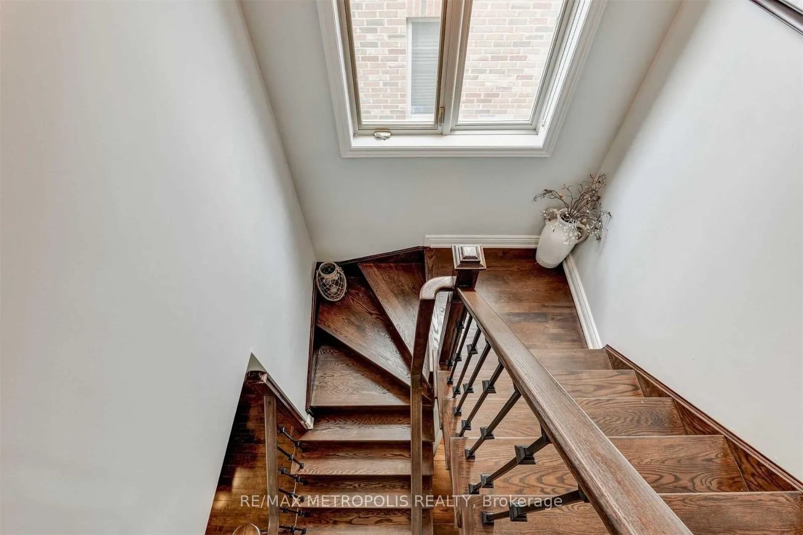 Photo 15 of Unit Main, 24 Viceroy Crescent, Brampton, Northwest Sandalwood Parkway — HOMEH