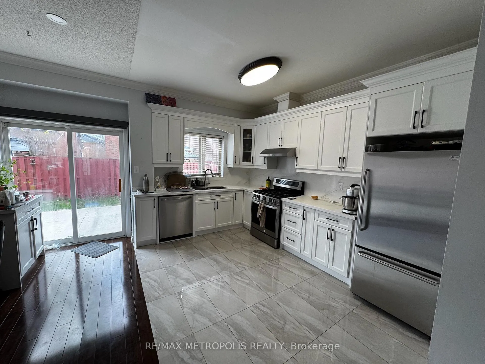 Photo 19 of Unit Main, 24 Viceroy Crescent, Brampton, Northwest Sandalwood Parkway — HOMEH