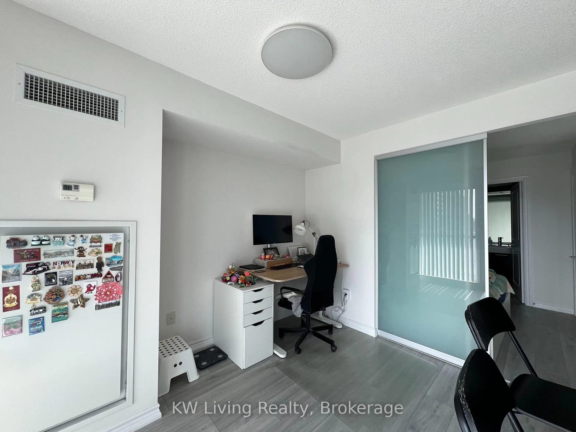 Photo 16 of Unit 2114, 386 Yonge Street, Toronto, Bay Street Corridor — HOMEH