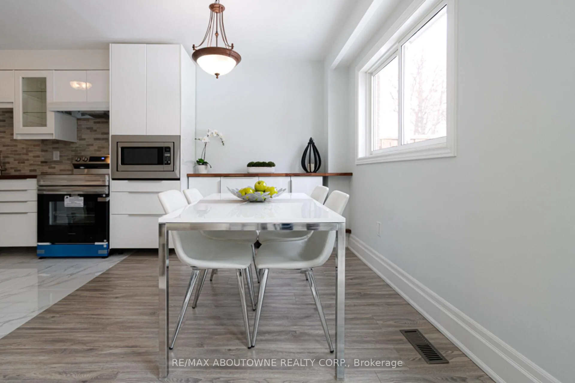 Photo 14 of Unit 41, 1532 Lancaster Drive, Oakville, Falgarwood — HOMEH