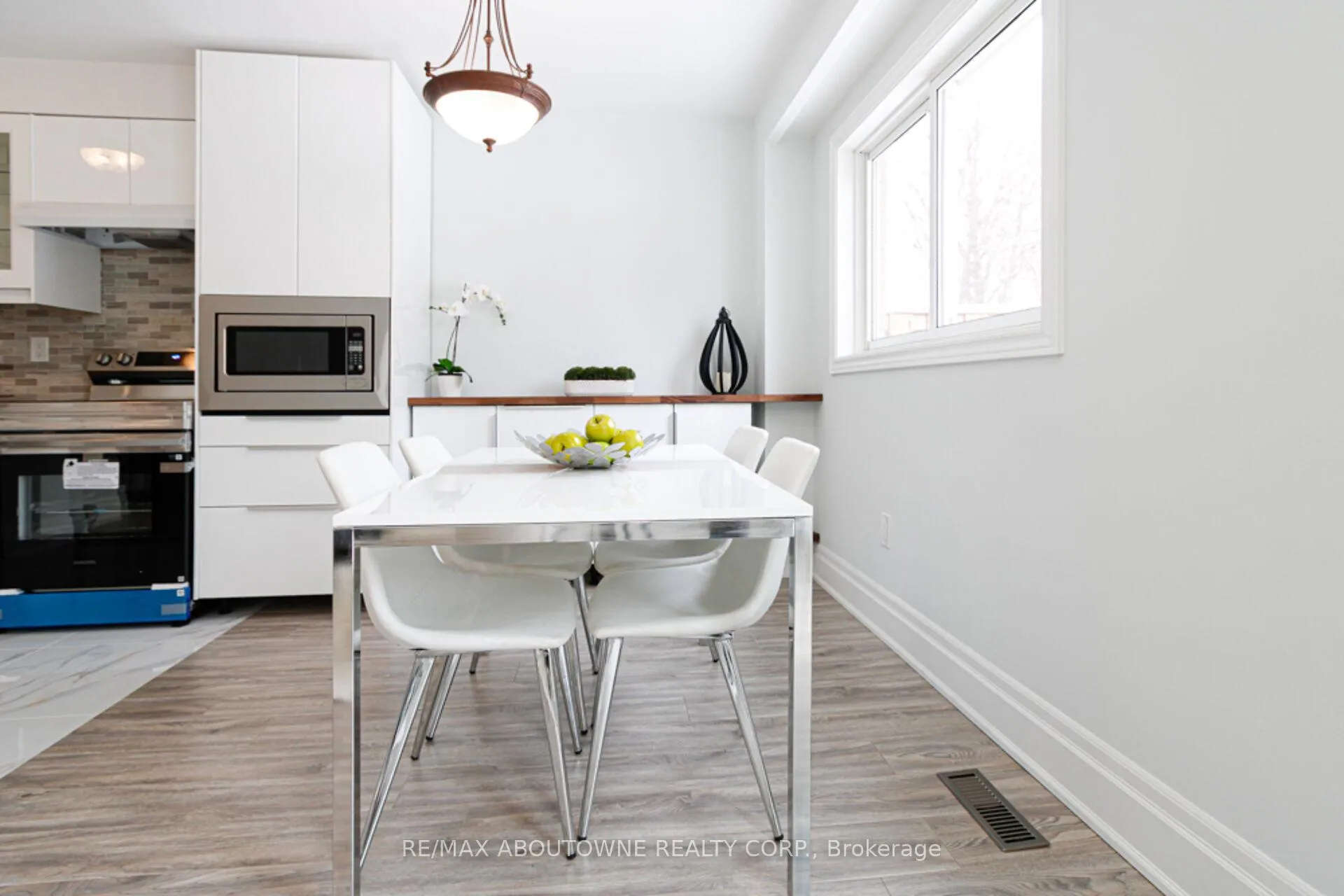 Photo 15 of Unit 41, 1532 Lancaster Drive, Oakville, Falgarwood — HOMEH