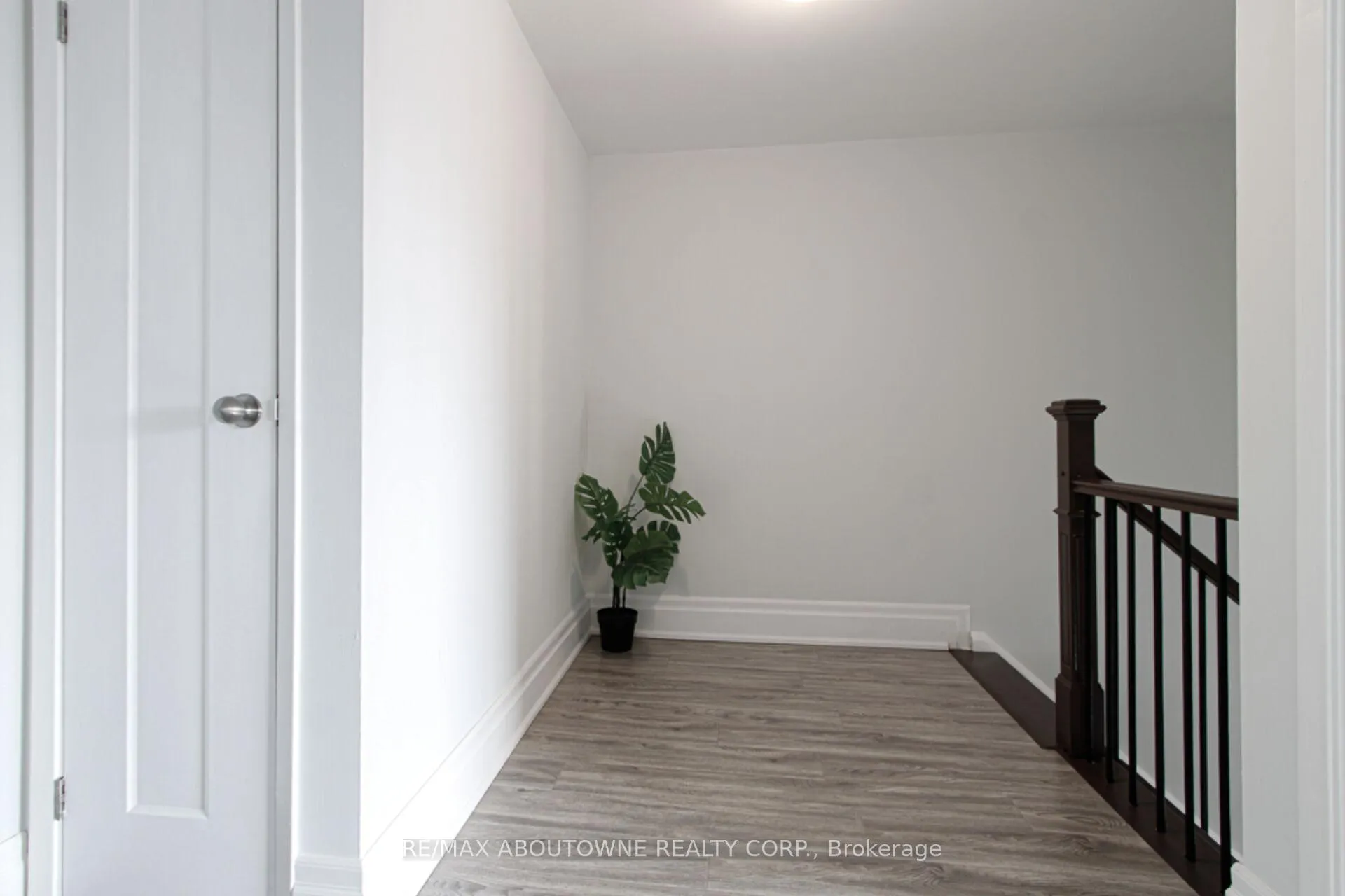 Photo 19 of Unit 41, 1532 Lancaster Drive, Oakville, Falgarwood — HOMEH