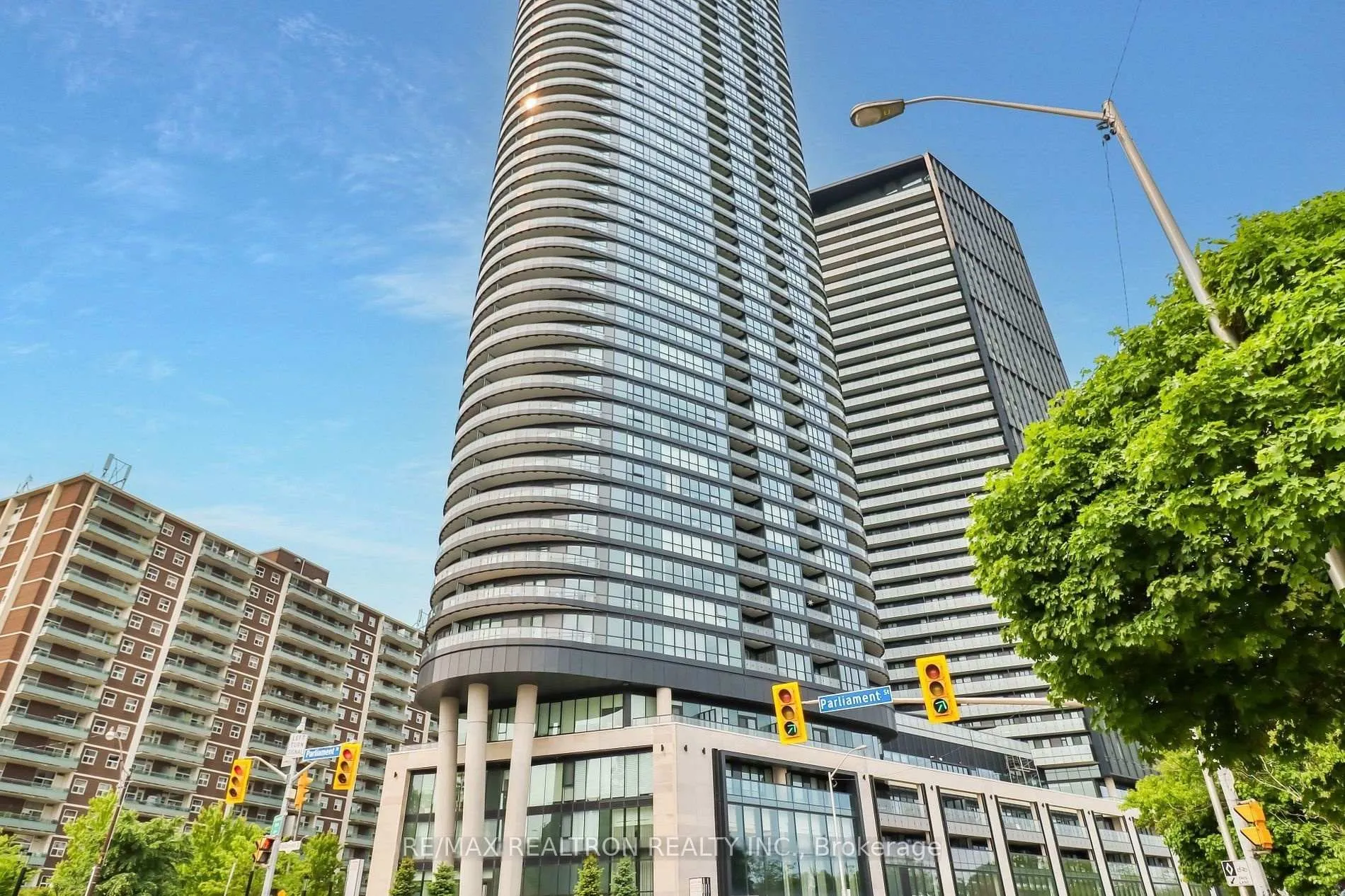 Photo 1 of Unit 1117, 585 Bloor Street E, Toronto, North St. James Town — HOMEH