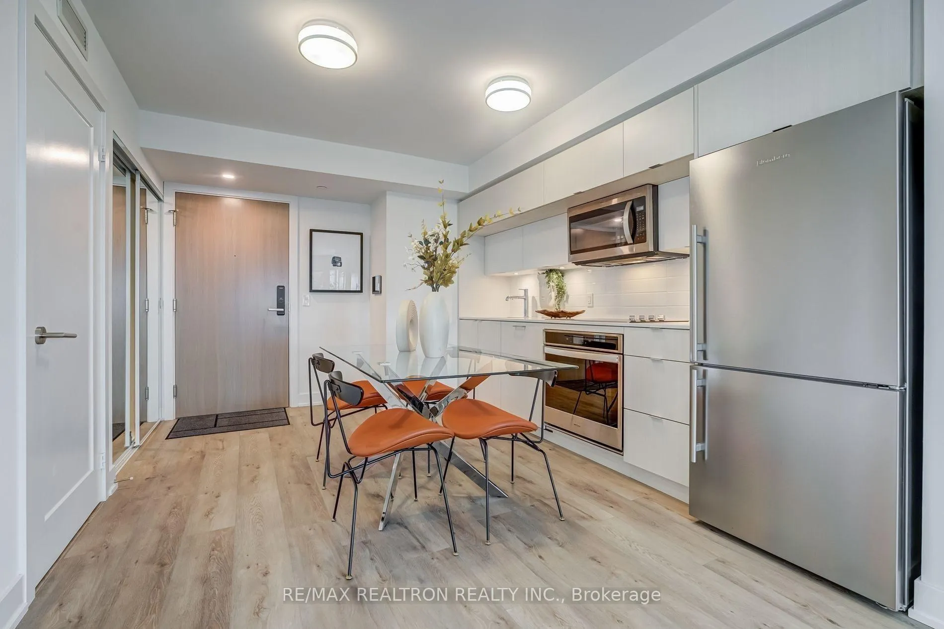 Photo 6 of Unit 1117, 585 Bloor Street E, Toronto, North St. James Town — HOMEH