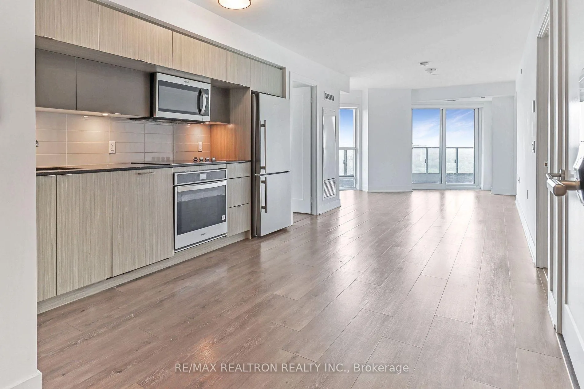 Photo 7 of Unit 1117, 585 Bloor Street E, Toronto, North St. James Town — HOMEH