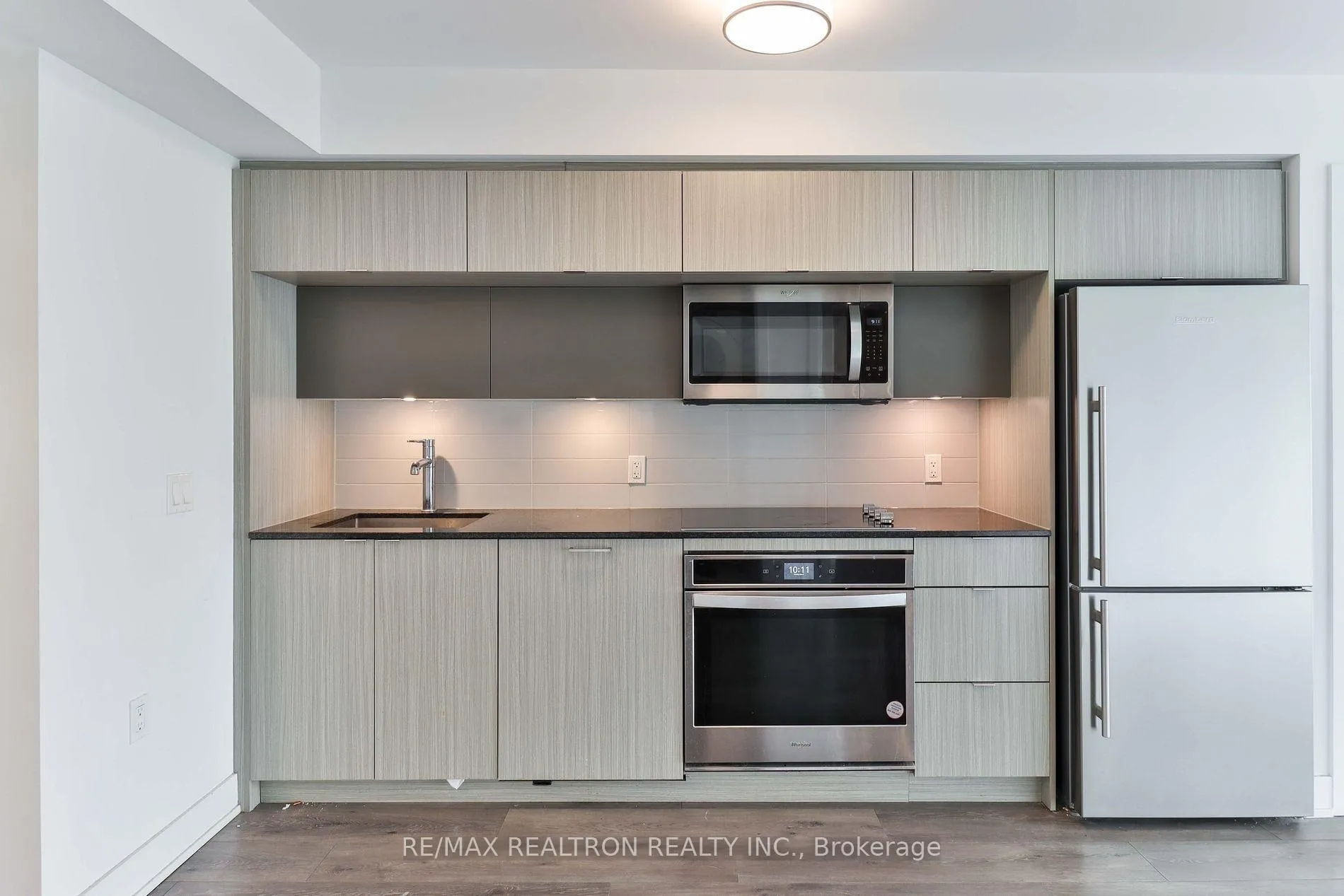 Photo 8 of Unit 1117, 585 Bloor Street E, Toronto, North St. James Town — HOMEH