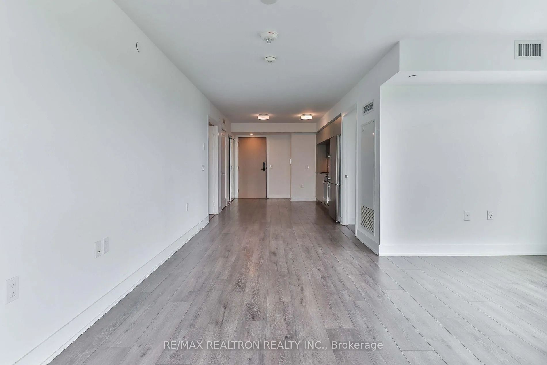 Photo 10 of Unit 1117, 585 Bloor Street E, Toronto, North St. James Town — HOMEH