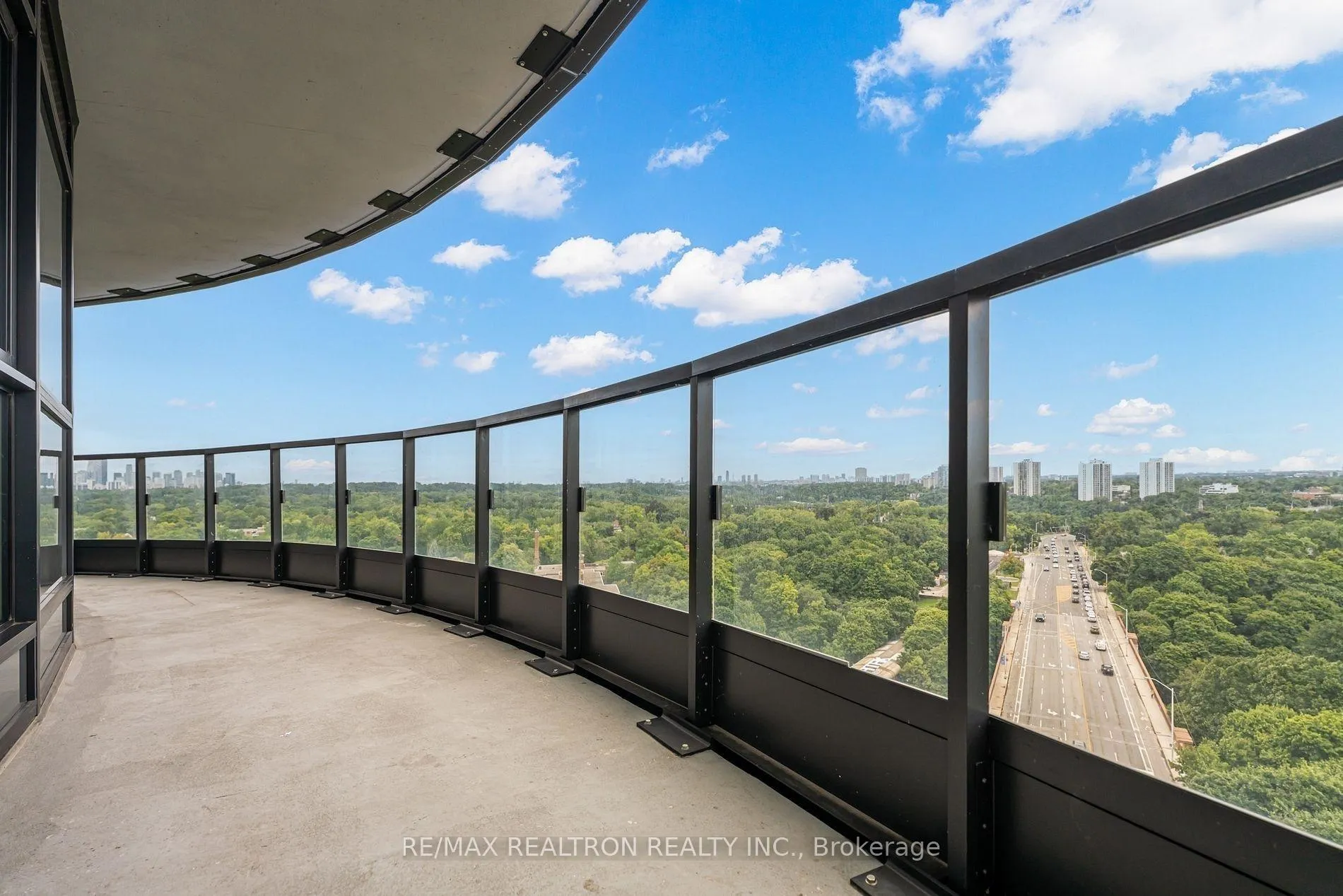 Photo 24 of Unit 1117, 585 Bloor Street E, Toronto, North St. James Town — HOMEH