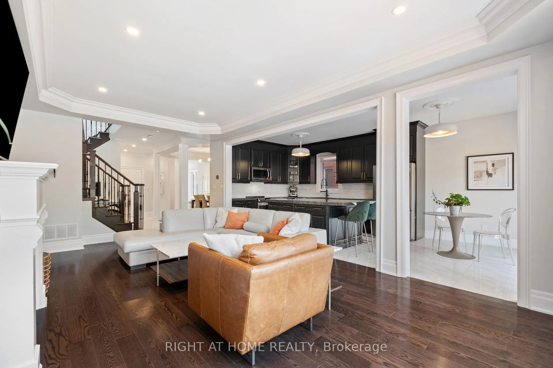 Photo 8 of 20B Leafield Drive, Scarborough, L'Amoreaux — HOMEH
