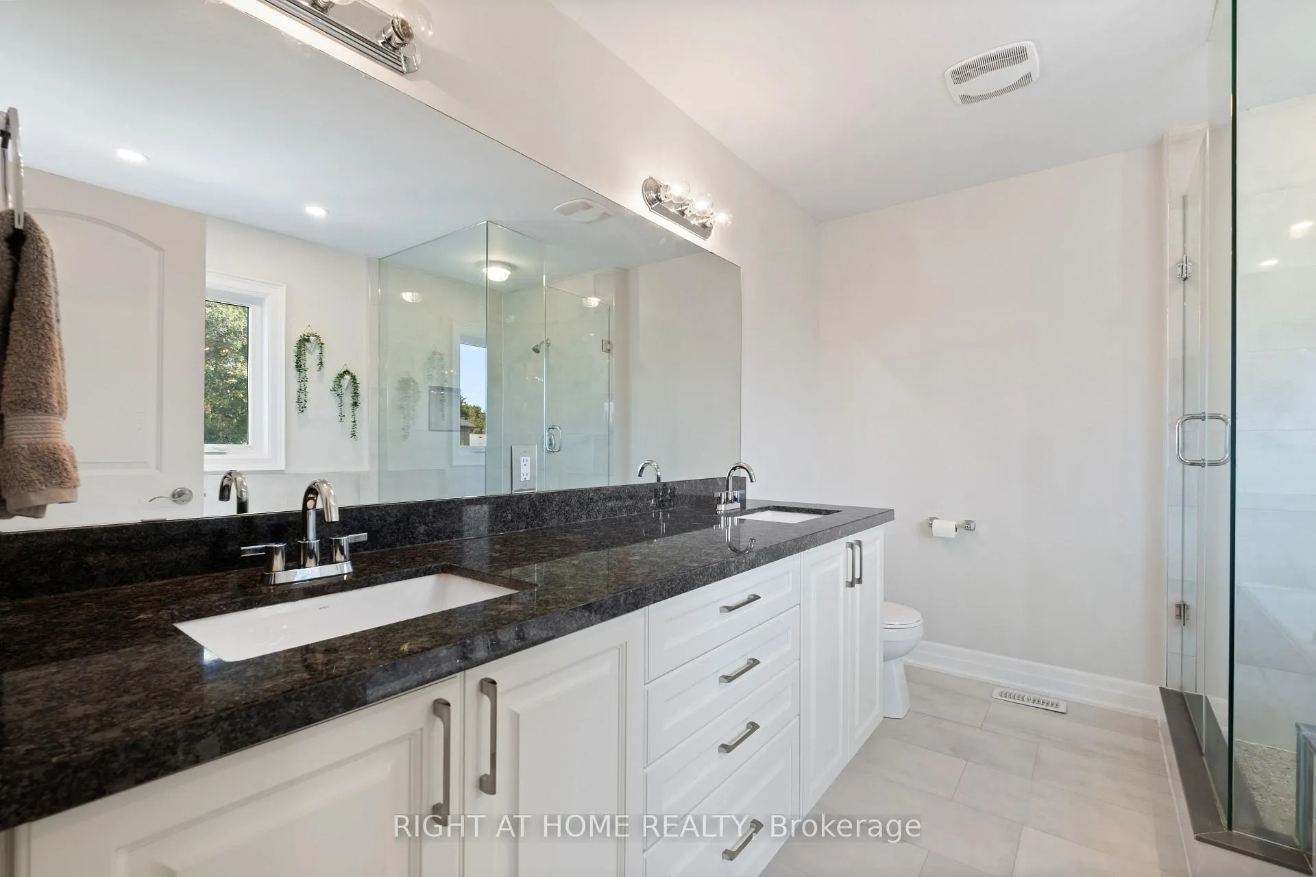 Photo 19 of 20B Leafield Drive, Scarborough, L'Amoreaux — HOMEH