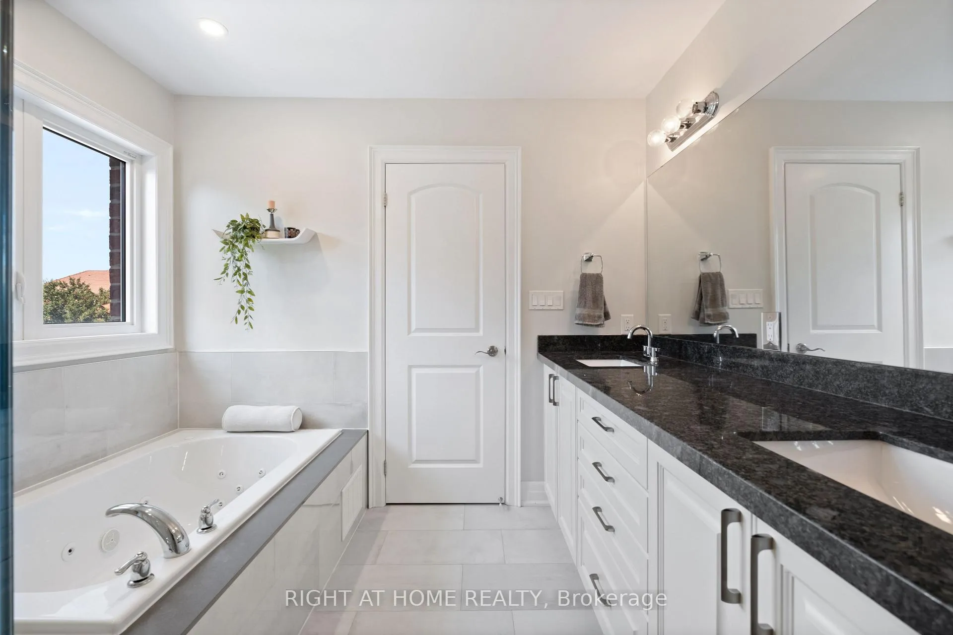 Photo 20 of 20B Leafield Drive, Scarborough, L'Amoreaux — HOMEH