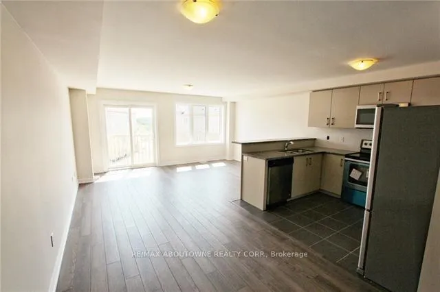 Photo 5 of 81 Pettitt Drive, Guelph, Grange Road — HOMEH