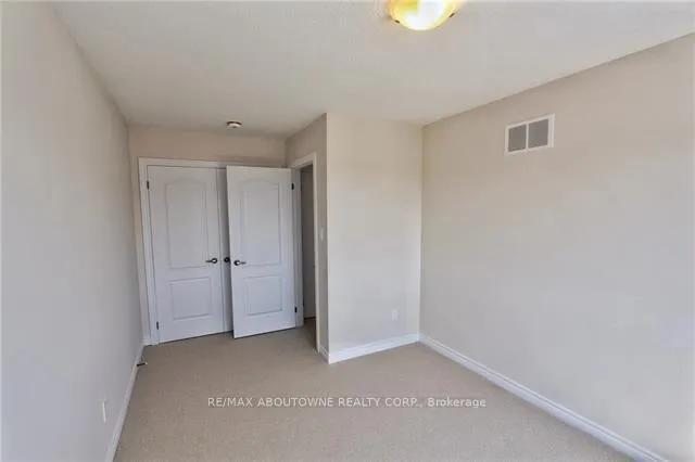 Photo 20 of 81 Pettitt Drive, Guelph, Grange Road — HOMEH