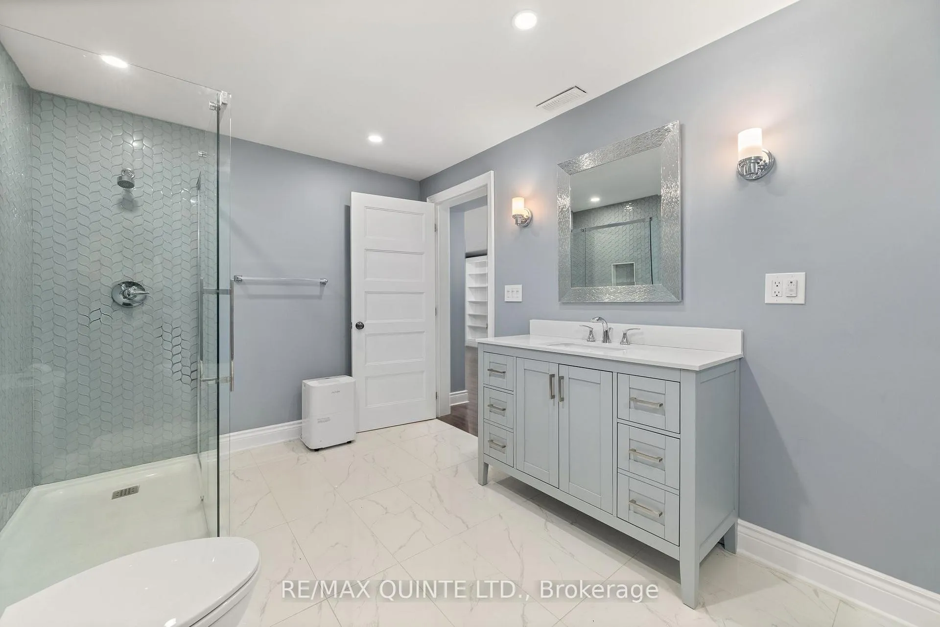 Photo 30 of 53 Tessa Boulevard, Belleville, Belleville Ward — HOMEH