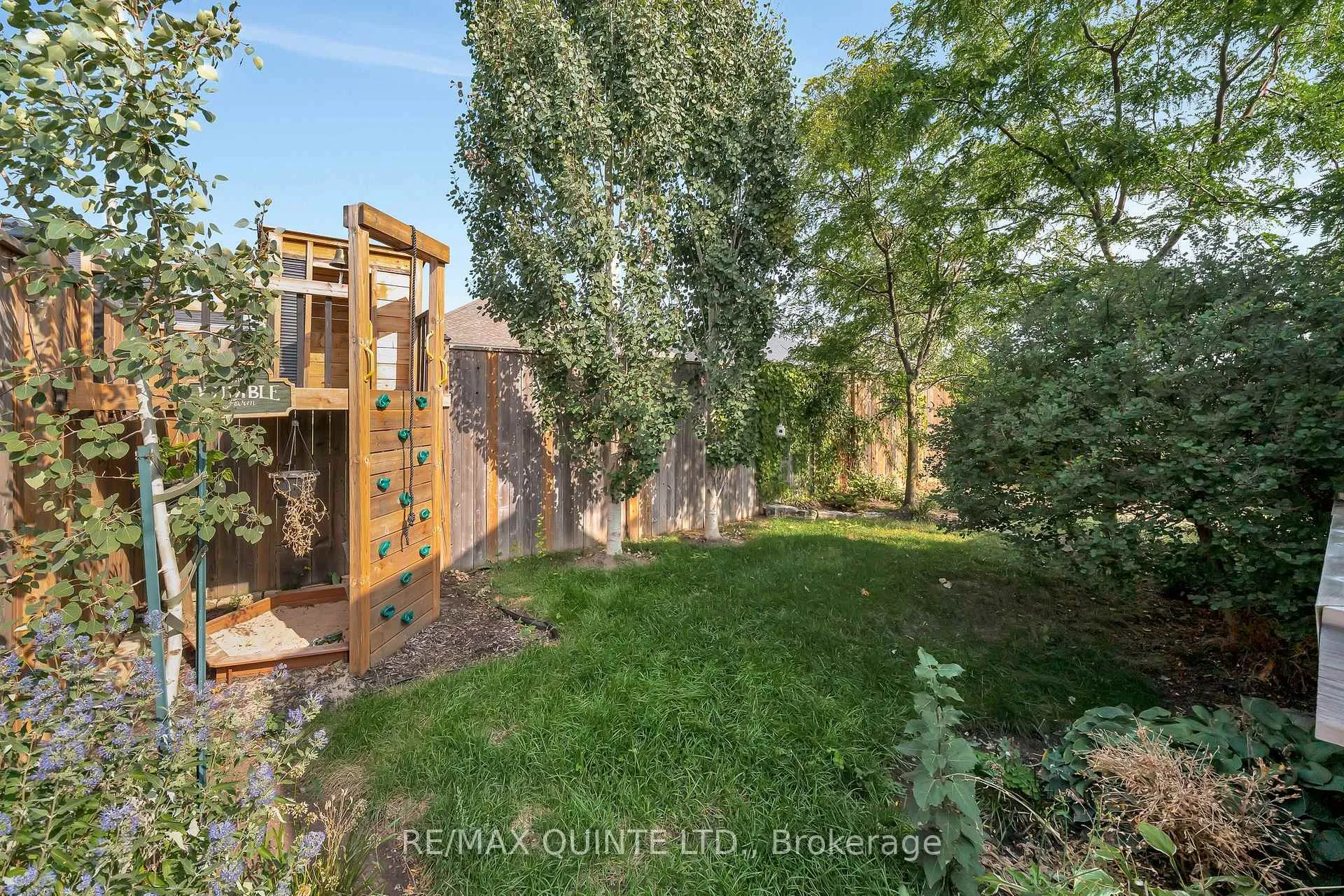 Photo 43 of 53 Tessa Boulevard, Belleville, Belleville Ward — HOMEH