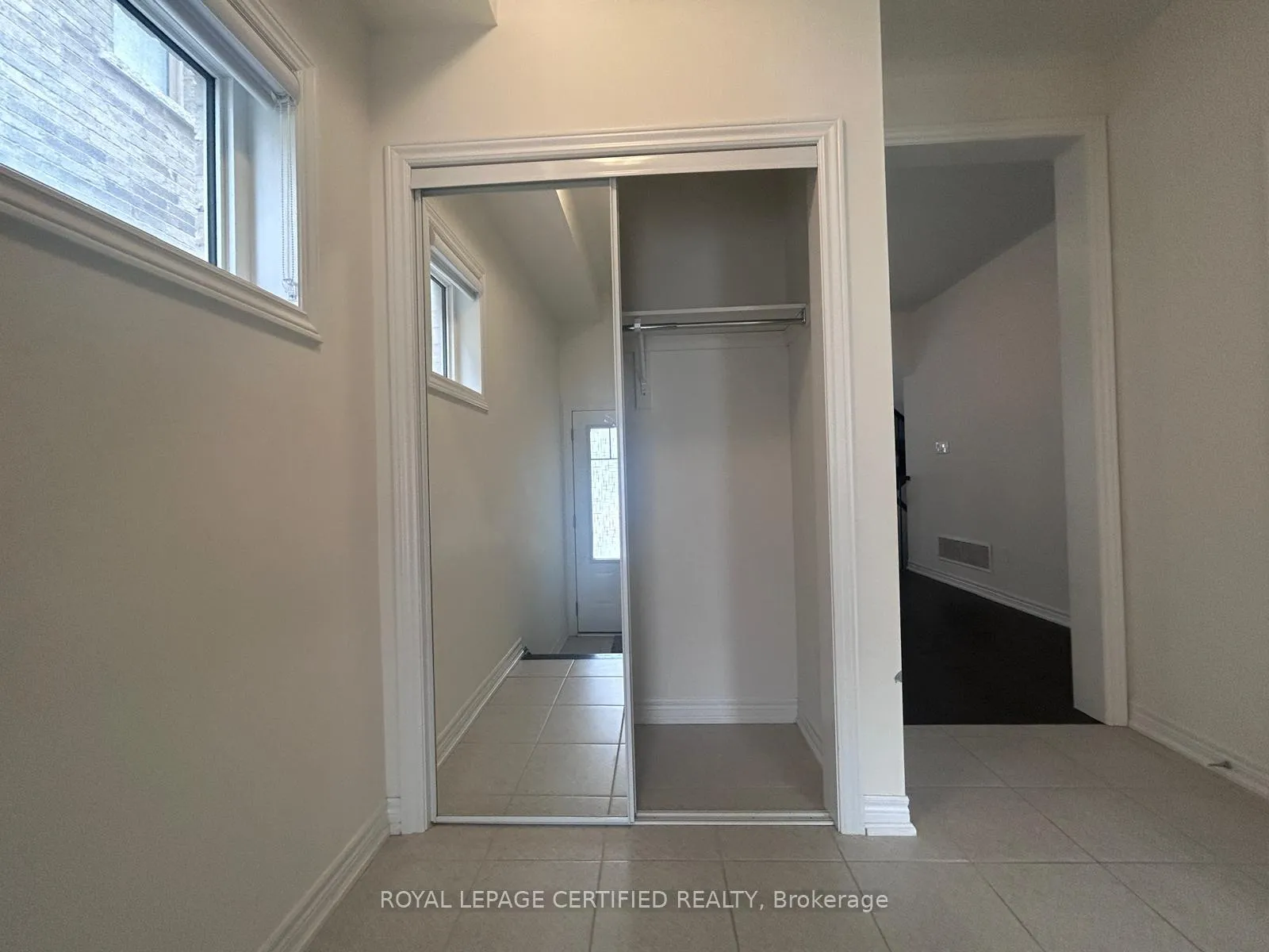 Photo 7 of 3948 Thomas Alton Boulevard, Burlington, Alton — HOMEH